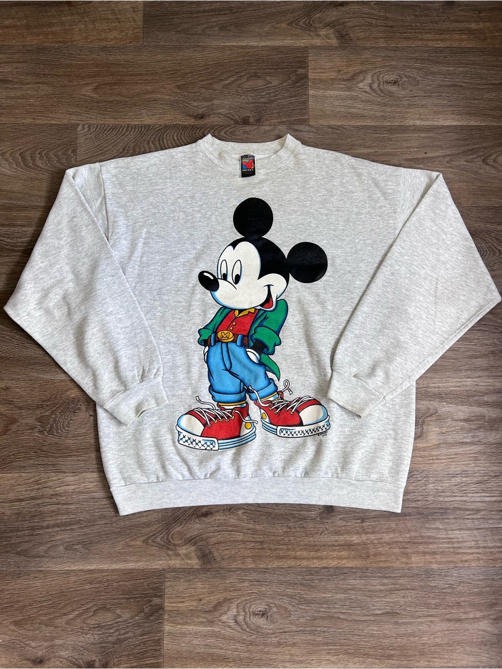 Vintage Disney Crewneck Sweatshirt with Mickey Graphic/A594